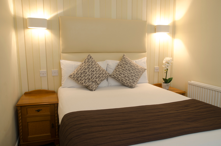 Bedroom 3, The Kings Hotel, Brighton and Hove