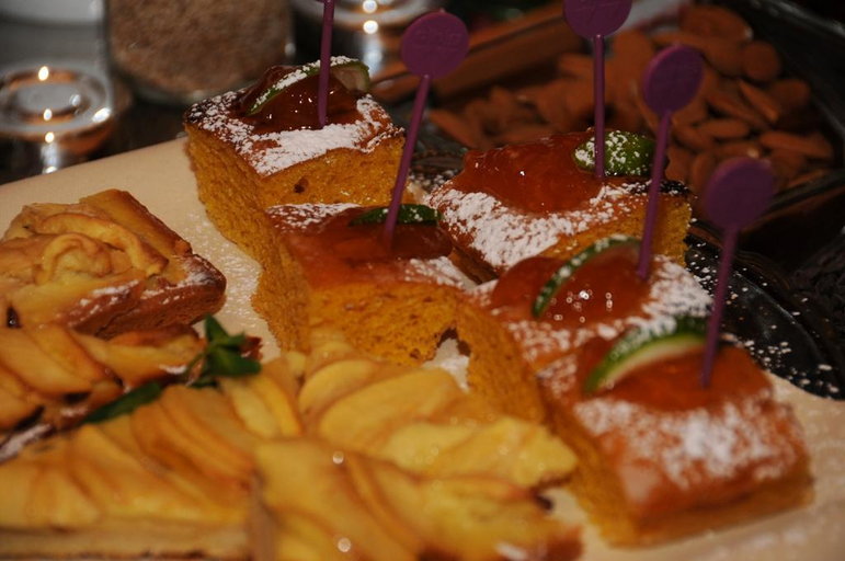 Food & Drinks