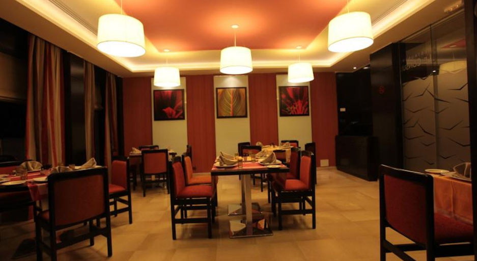 Public Area 2, Les Ambassadeurs, Bab Bhar
