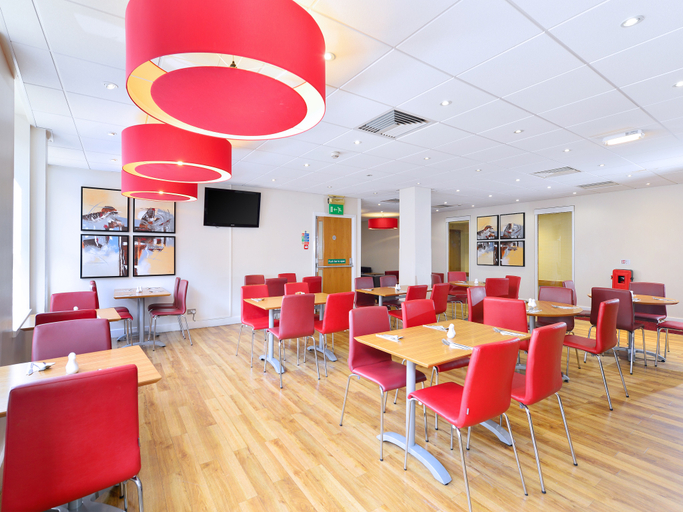 Public Area 2, Travelodge Aberdeen Central, Aberdeen