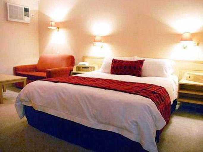 Bedroom 3, The Henty, Mount Gambier