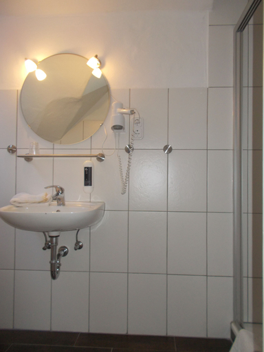 Bathroom 5, Landhotel Pingel, Hochsauerlandkreis