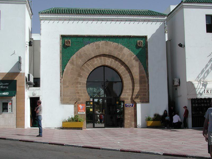 Exterior & Views