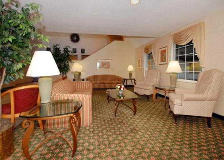 Public Area 2, Sleep Inn & Suites Green Bay South, Brown