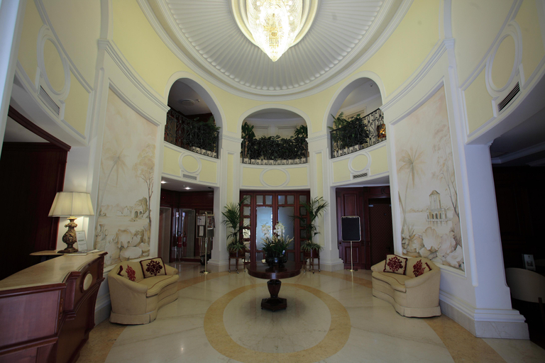 Public Area 4, Palazzo Alabardieri, Napoli