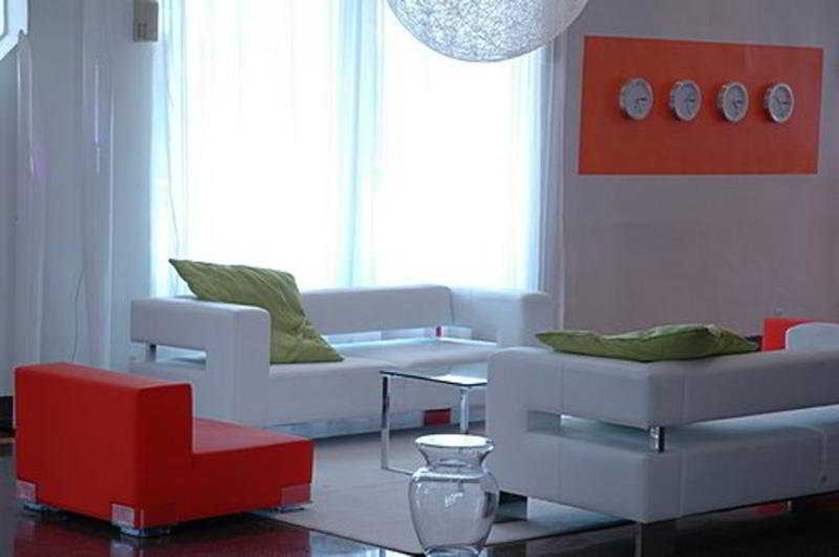 Public Area 2, Parisian, Miami-Dade