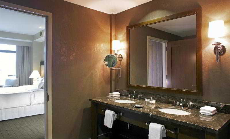 Bathroom 5, The Westin Riverfront Resort & Spa, Eagle