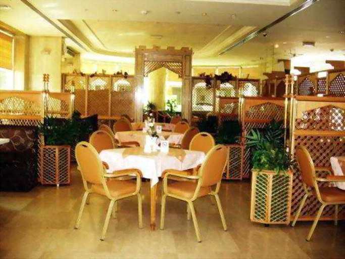 Food & Drinks 5, Comfort Inn, Dubai