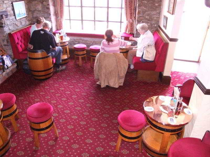 Public Area 2, Pier House, Cornwall