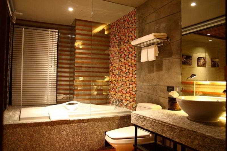 Bathroom 5, The Fusion Suites, Wattana