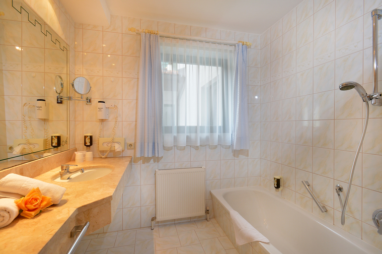 Bathroom 4