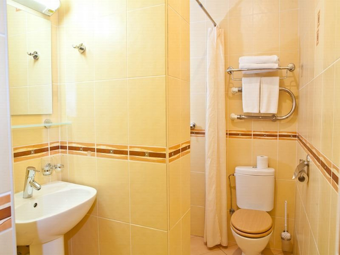 Bathroom 5, Kolonna Hotel Brigita, Riga