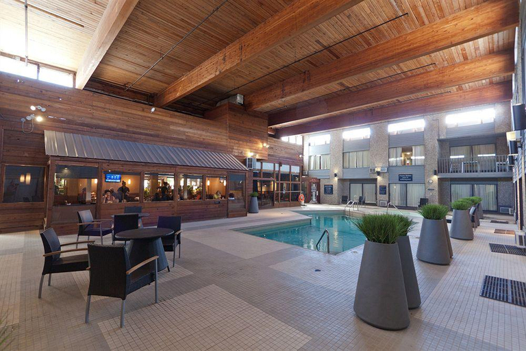 Food & Drinks 5, Sandman Hotel Revelstoke, Columbia-Shuswap