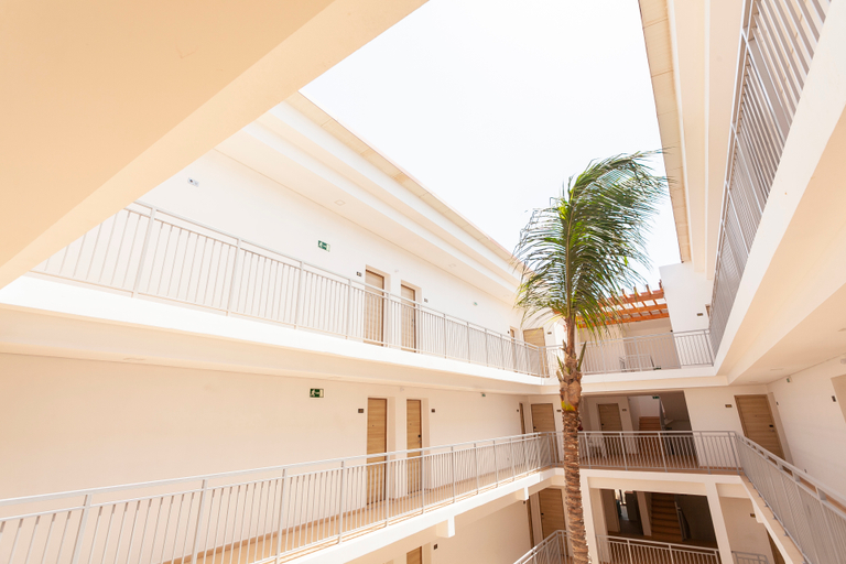 Exterior & Views 2, Da Luz