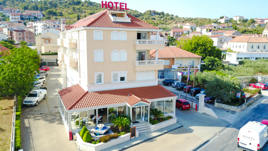 Exterior & Views 2, Hotel Trogir Palace, Trogir