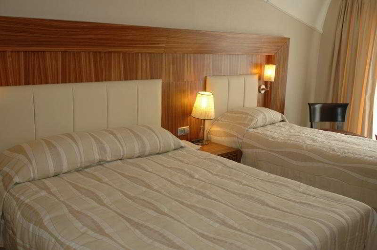 Bedroom 3, Deluxe Hotel Pinetapark, Marmaris