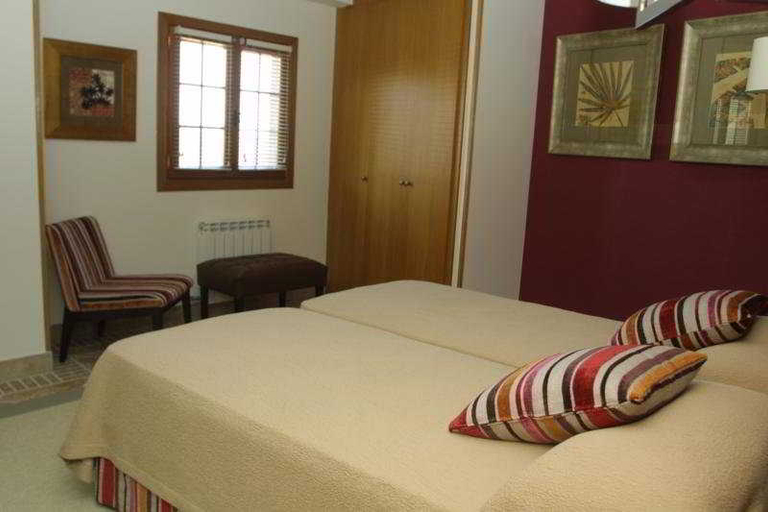 Bedroom 3, Hotel Palacio Dos Olivos, Navarra