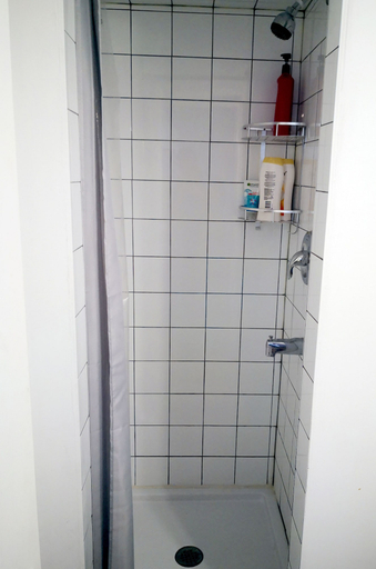 Bathroom 4, GA Stay Oakville Two Bedroom Guest House, Halton