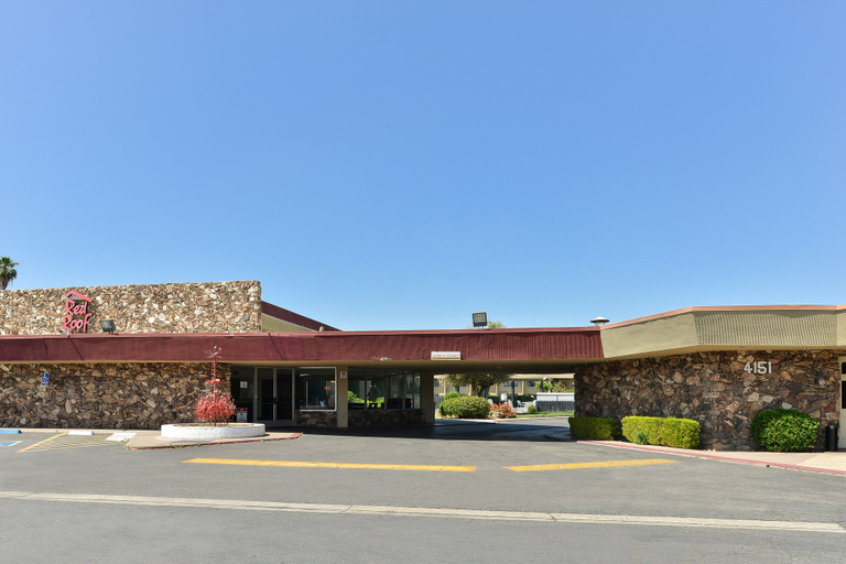 Exterior & Views 2, Econo Lodge, Fresno