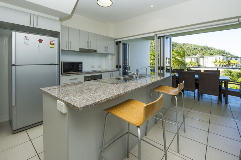 Others 4, Beachside Apartment 13, Magnetic Island