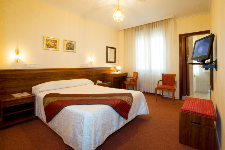 Bedroom 2, Castilla, Asturias