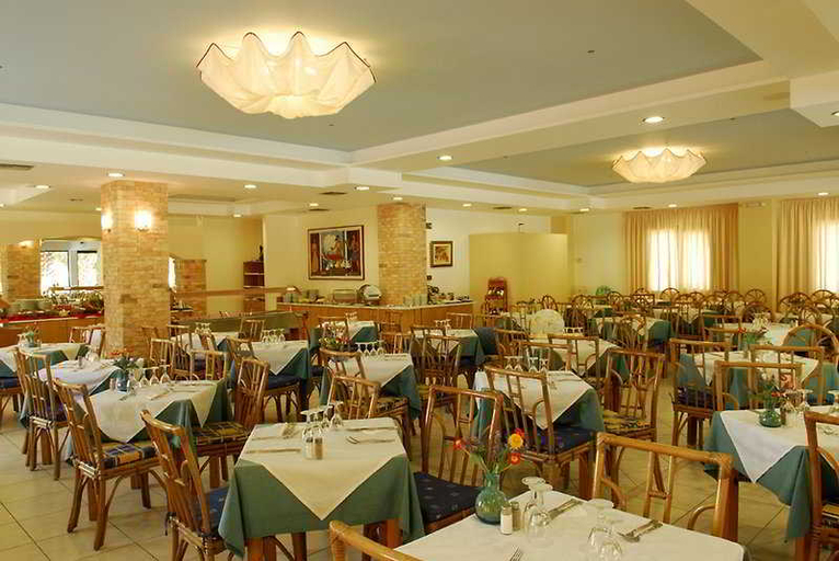 Food & Drinks 5, Paralos Irini Mare, Crete
