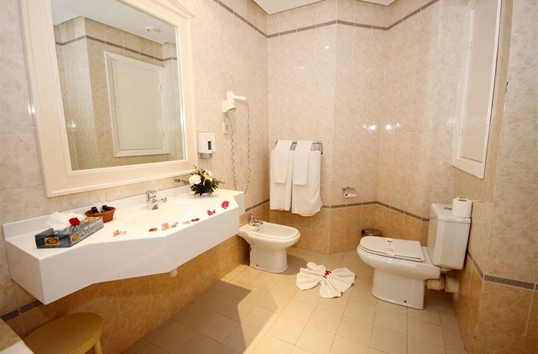 Bathroom 5, Phebus Gammarth Resort and Spa, La Marsa