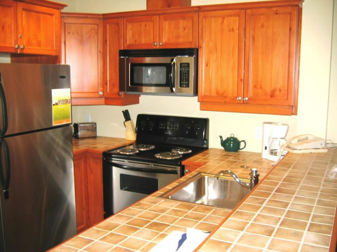 Exterior & Views 2, Cap Tremblant, Les Laurentides