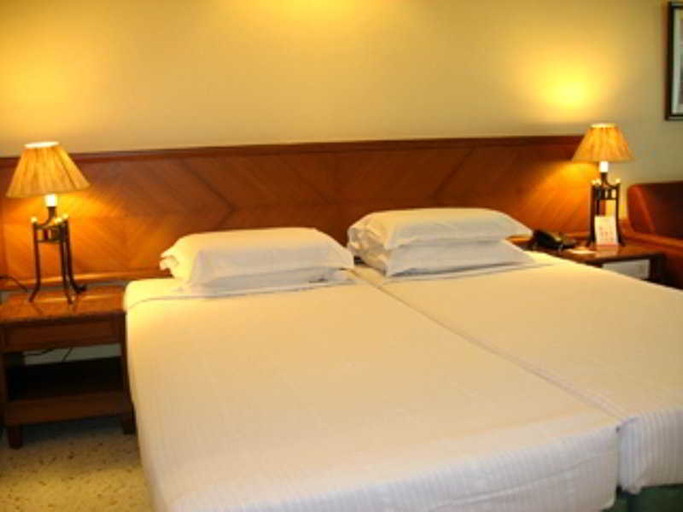 Bedroom 3, Trance Oakwood Hotel, Pune