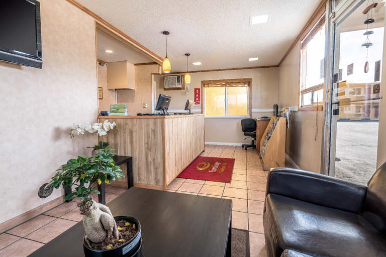 Public Area 2, Rodeway Inn & Suites Yakima, Yakima