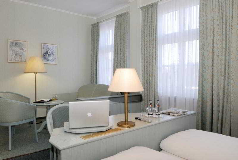 Bedroom, Top Country Line Nordseehotel Freese, Aurich