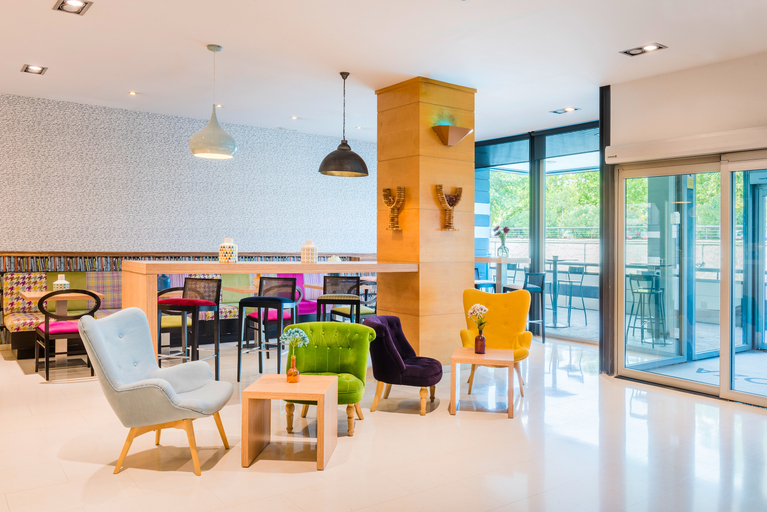 Public Area 3, Zentral Ave, Zaragoza