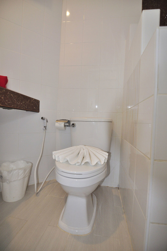 Bathroom 4, ZEN Rooms Basic Chinatown Bangkok, Samphantawong