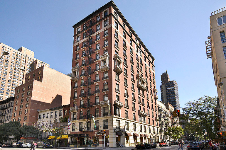 Exterior & Views