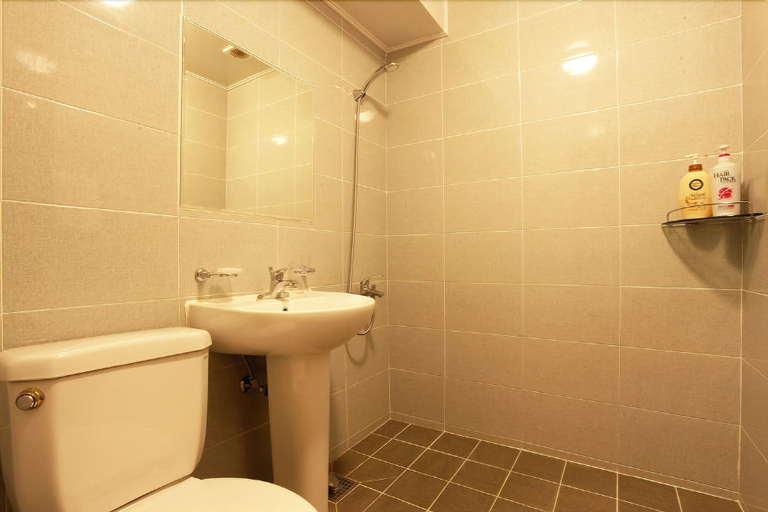 Bathroom 4, Picasso Hotel, Jeju