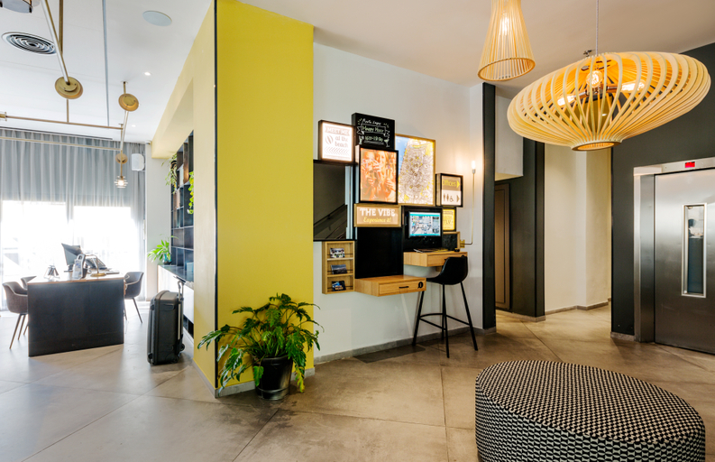 Exterior & Views, Prima City Hotel