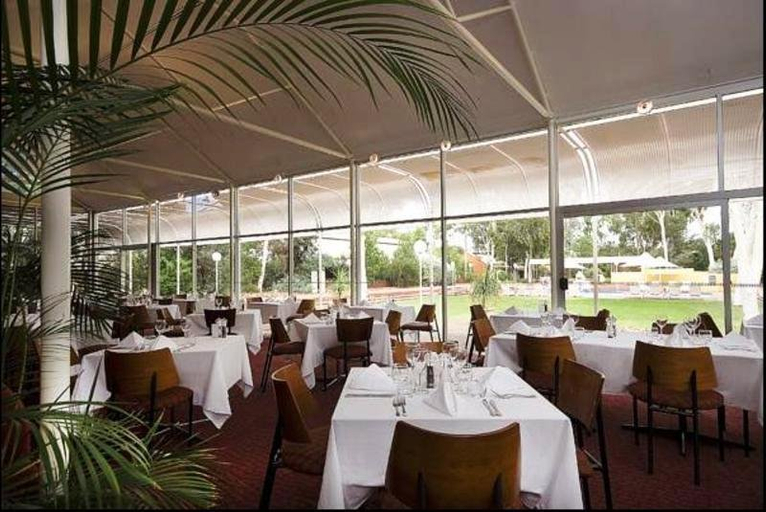 Food & Drinks 5, Desert Gardens - A member of Novotel Hotels , Petermann-Simpson