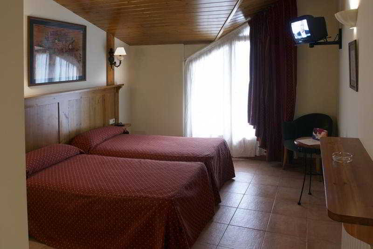 Bedroom 4, Hotel Xalet Montana
