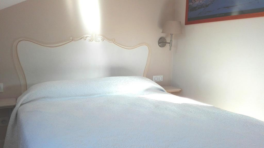 Bedroom 3, Majestic Lourdes, Hautes-Pyrénées