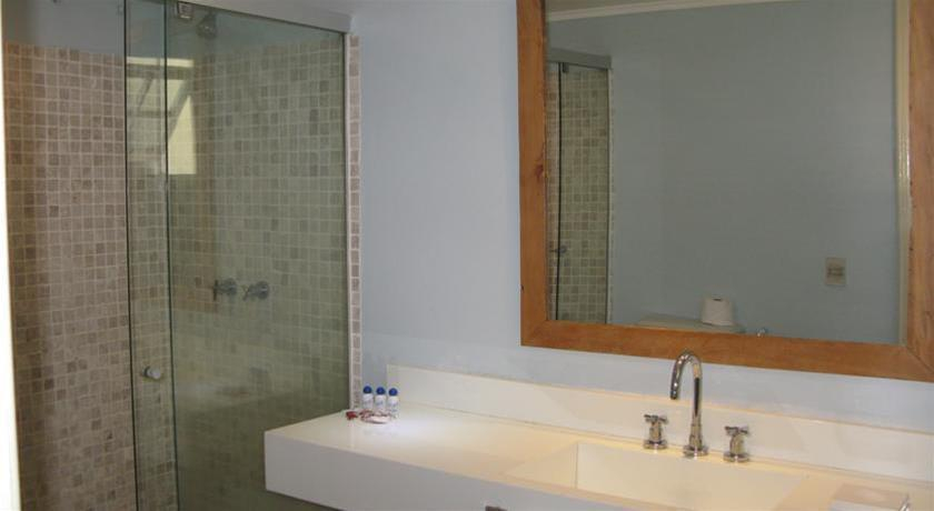 Bathroom 4, Doce Mar, Armação dos Búzios