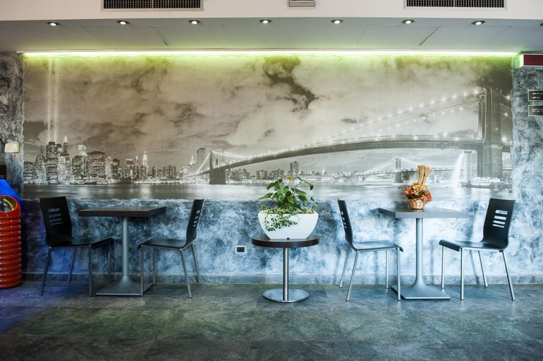 Public Area 3, Orange Motel, Varese