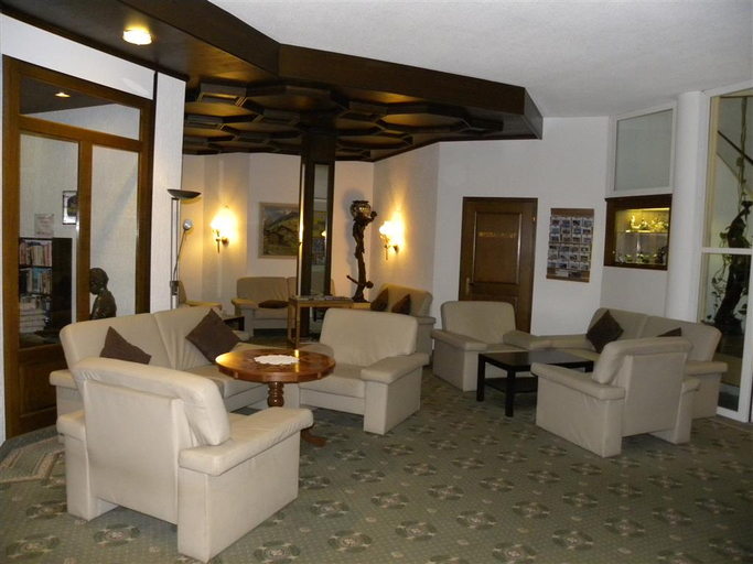 Public Area 3, Bernerhof Swiss Quality Hotel, Frutigen