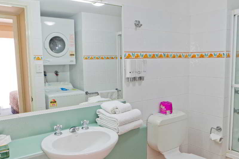 Bathroom 5, Riverside Hotel Southbank, Brisbane