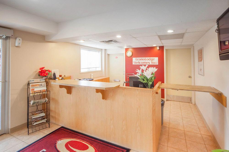 Public Area 4, Econo Lodge Inn & Suites, Division No. 8