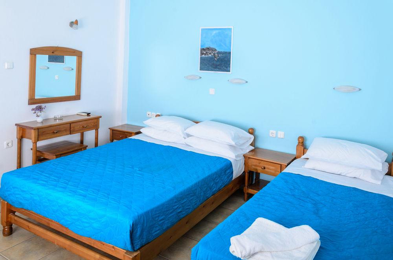 Bedroom 2, Hotel Livadia, South Aegean