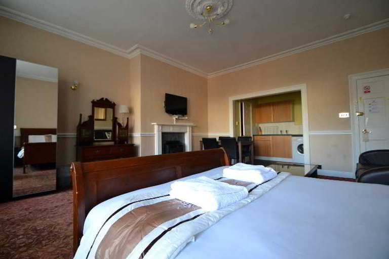 Bedroom 5, Roscoe House, Sefton