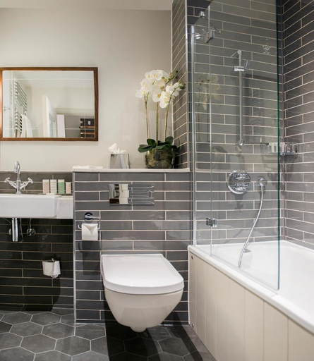 Bathroom 4, Tortworth Court Four Pillars, South Gloucestershire