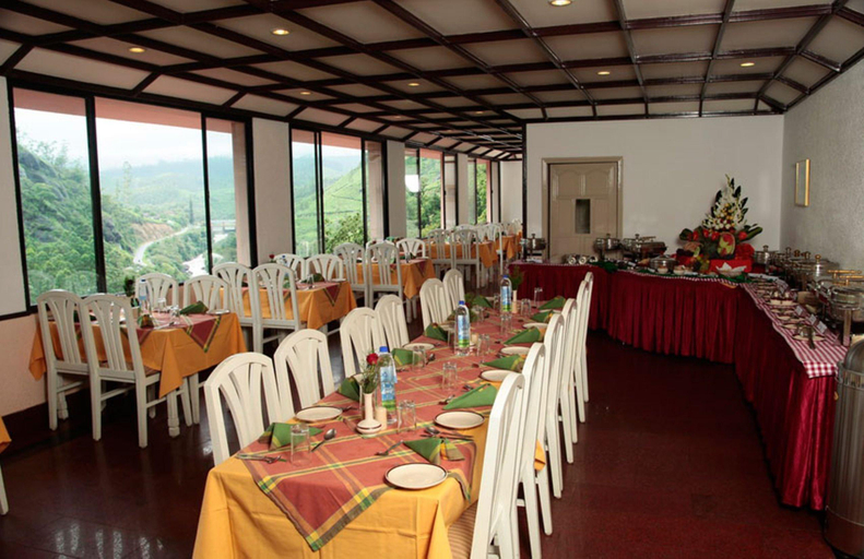 Food & Drinks 3, Abad Copper Castle Resort, Idukki