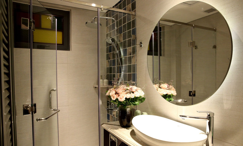 Bathroom 11