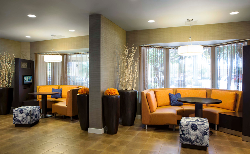 Public Area 3, Courtyard by Marriott Aventura Mall, Miami-Dade
